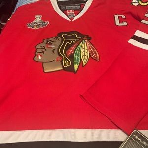Brand new with Tags Chicago Blackhawks Jonathan Toews jersey sz 54 Reebok